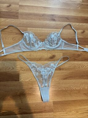 NWOT Light Ice Blue Lace Bra and Panty Lingerie Set